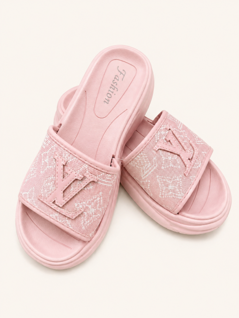 Ladies slippers thumbnail 2