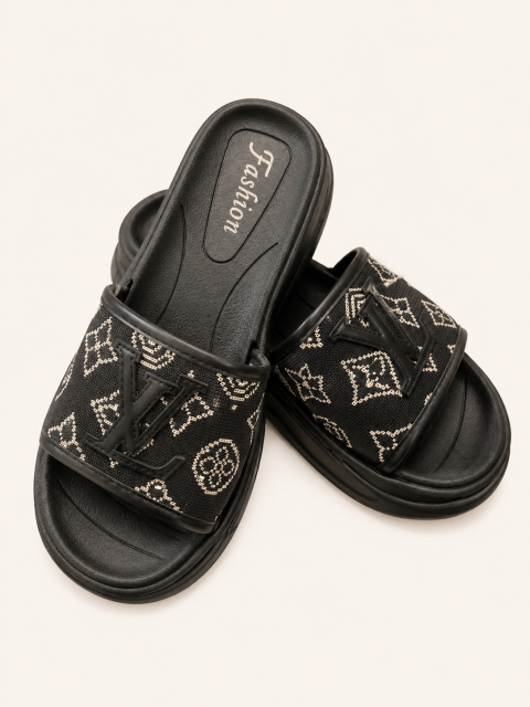 Ladies slippers